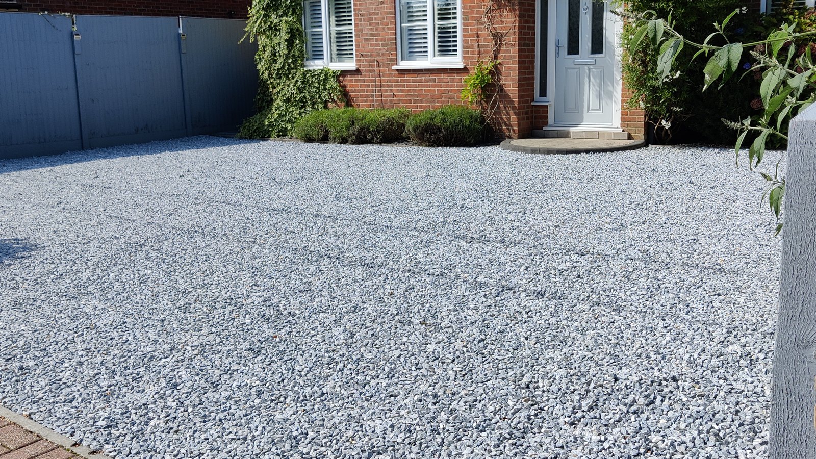 Gravel Driveways in Surrey & London by London Tar