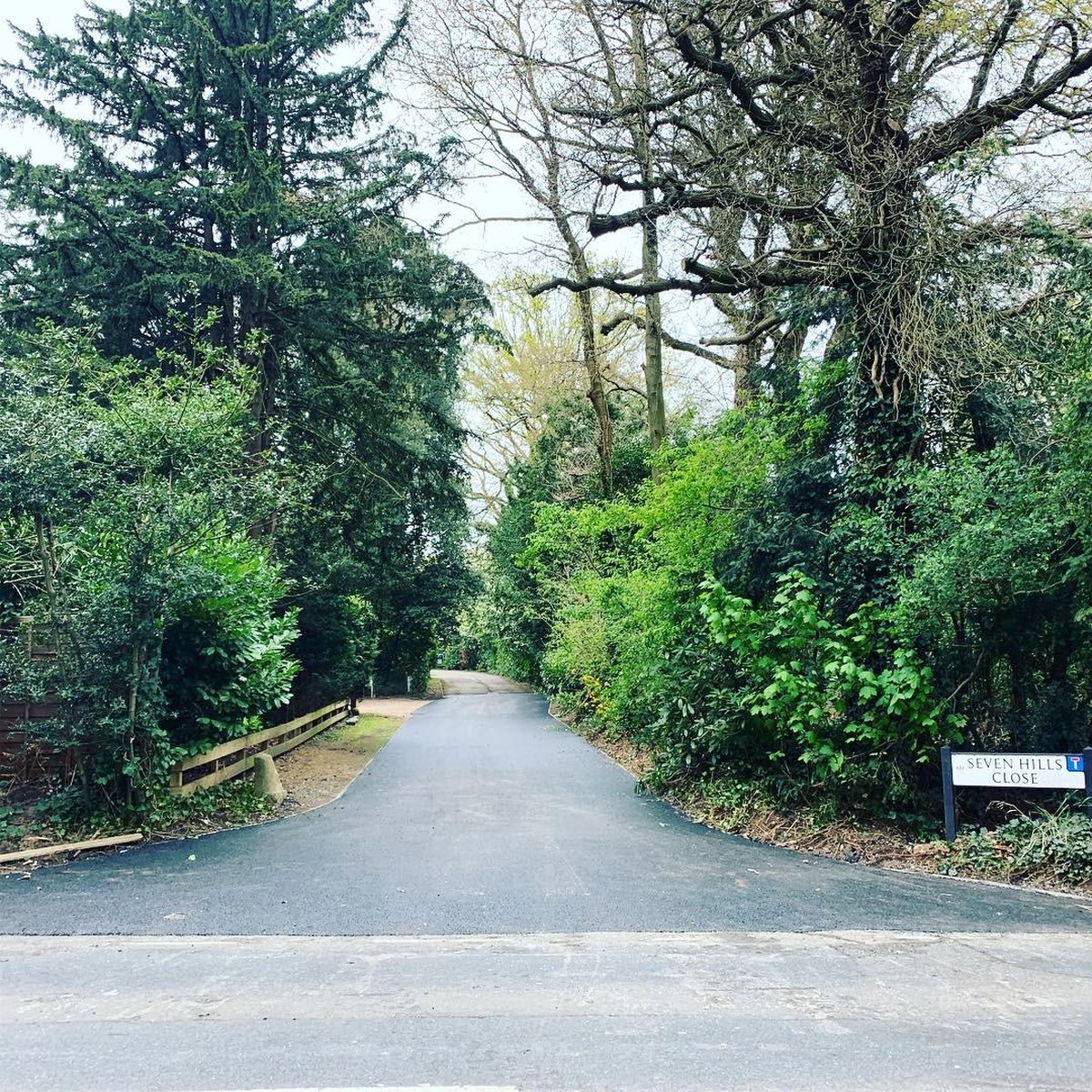 Road Surfacing by London Tar in Surrey & London