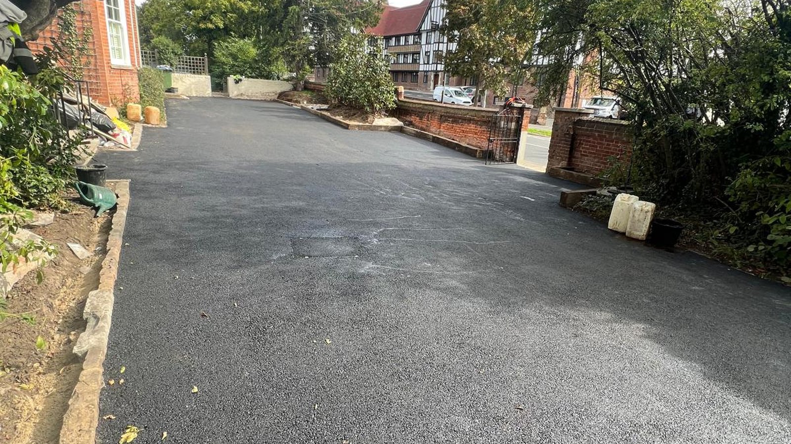 Tarmac Surfacing in Surrey & London by London Tar